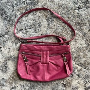 B Makowsky pink crossbody purse, animal print inside 8” x 12” great condition!